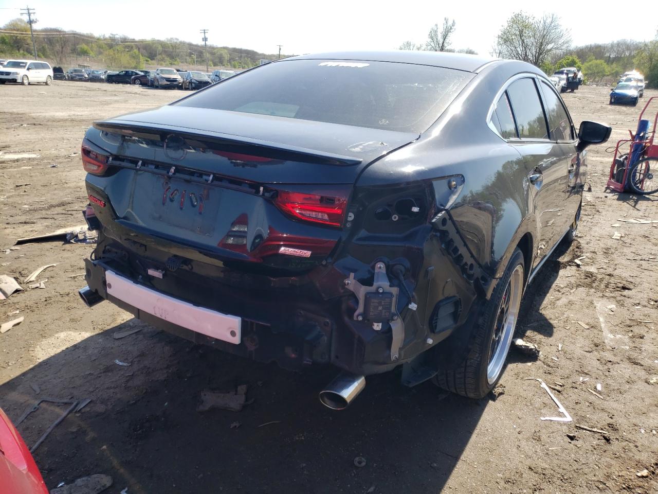 Photo 4 from auction – 2018 MAZDA 6 TOURING with VIN JM1GL1VM8J1311923
