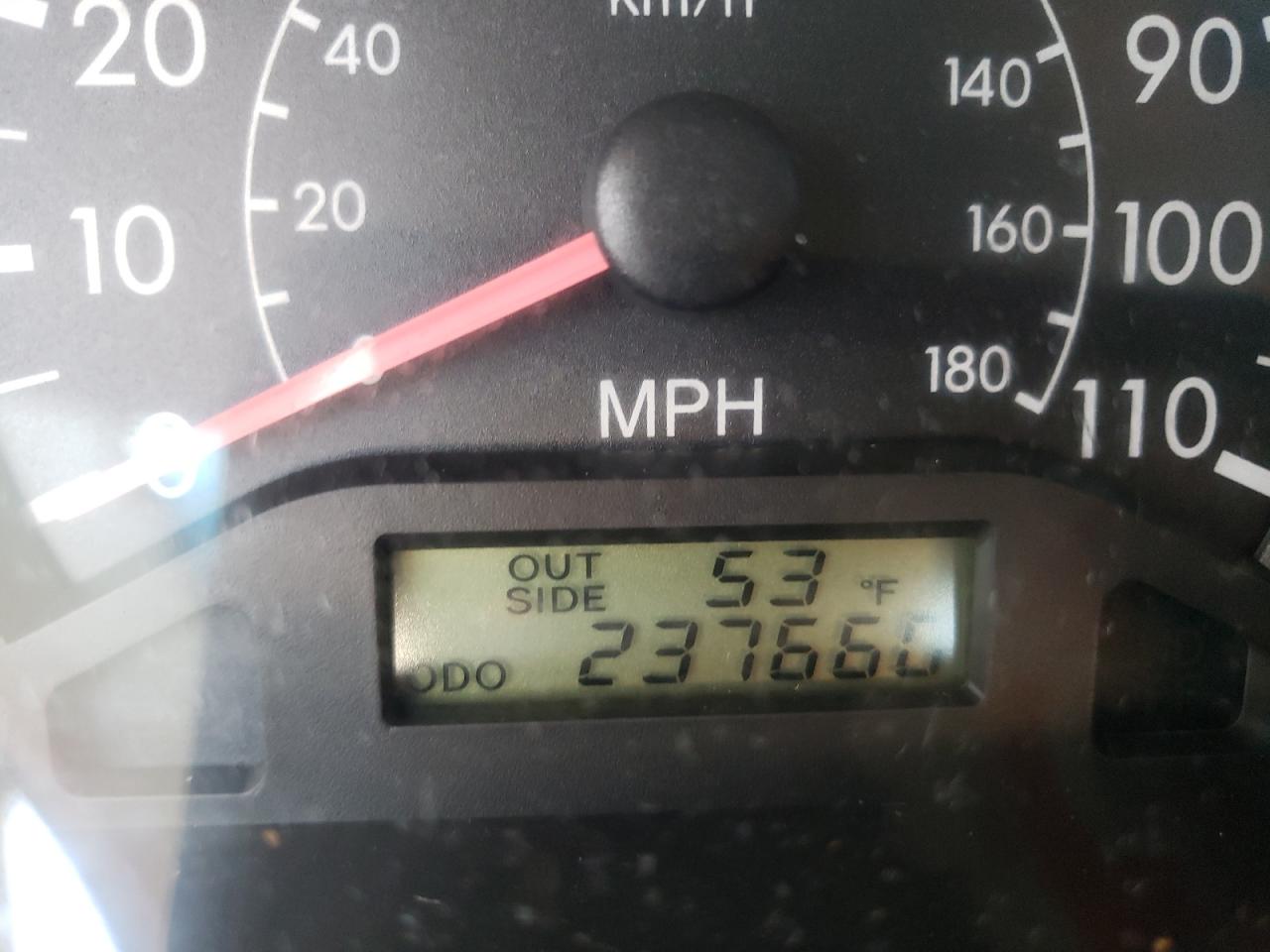 Photo 8 from auction – 2006 TOYOTA COROLLA CE with VIN JTDBR32E160092608