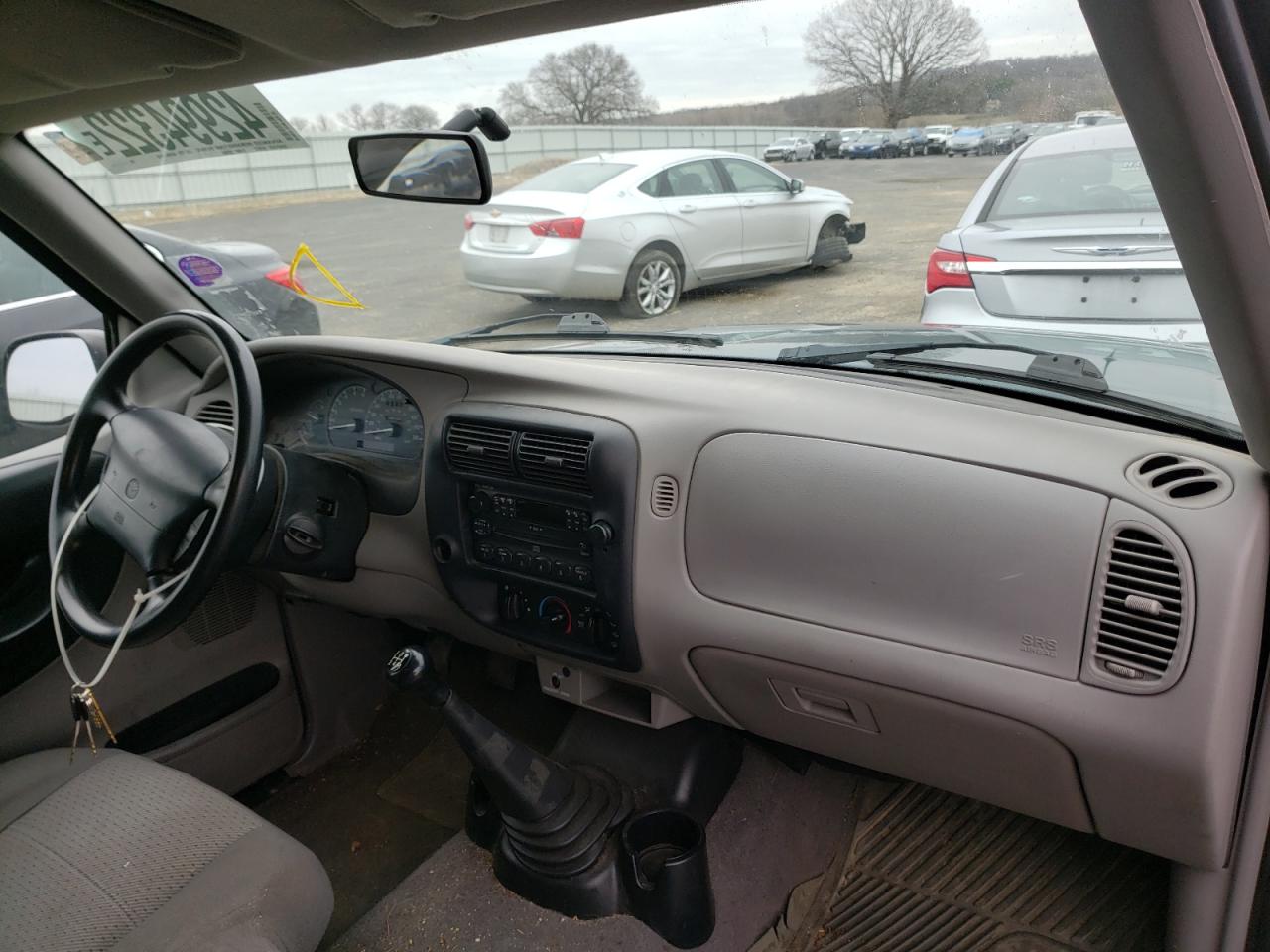 Photo 9 from auction – 2000 MAZDA B2500 CAB with VIN 4F4YR16C8YTM21627