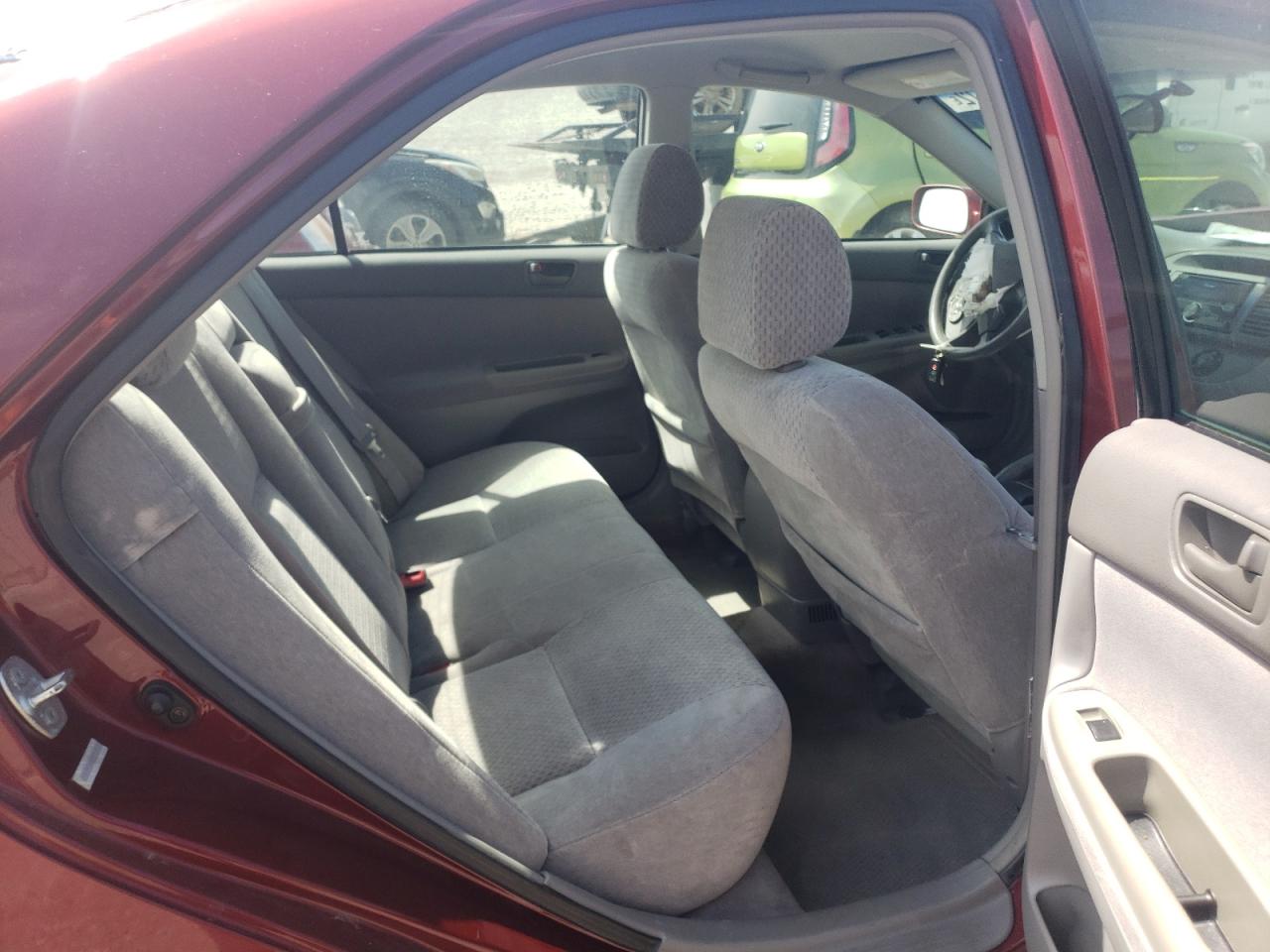 Photo 6 from auction – 2002 TOYOTA CAMRY LE with VIN 4T1BE32K82U113471