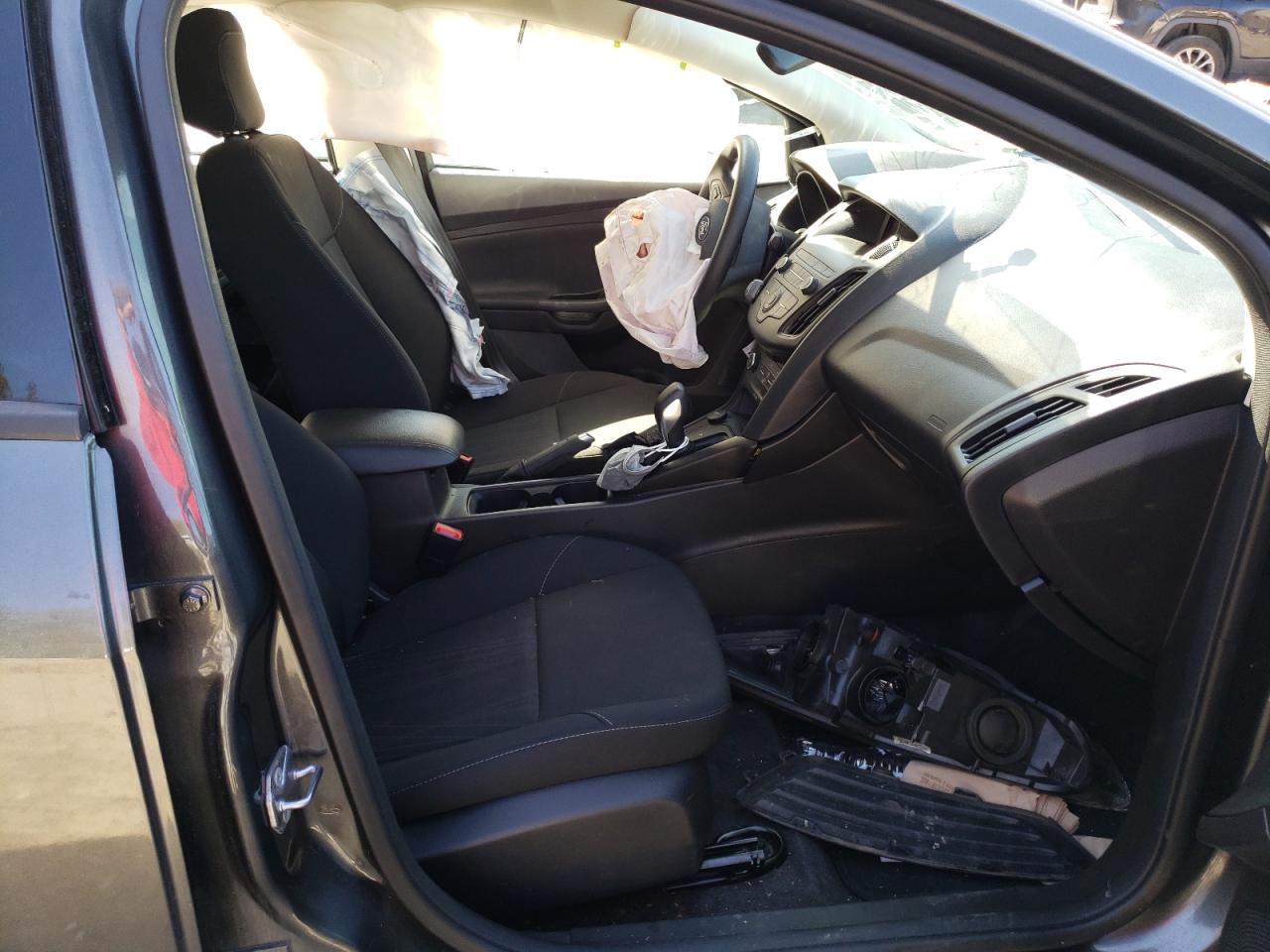 Фото 5 с аукциона – 2018 FORD FOCUS SE с VIN 1FADP3F22JL308946