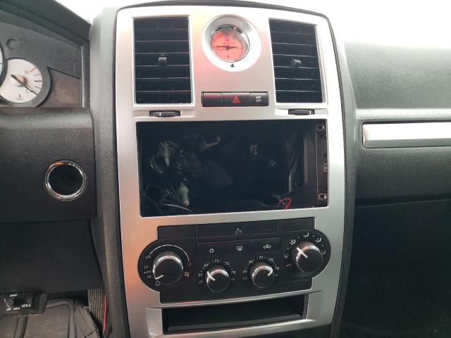 Photo 9 from auction – 2010 CHRYSLER 300 TOURIN with VIN 2C3CA5CV5AH327140