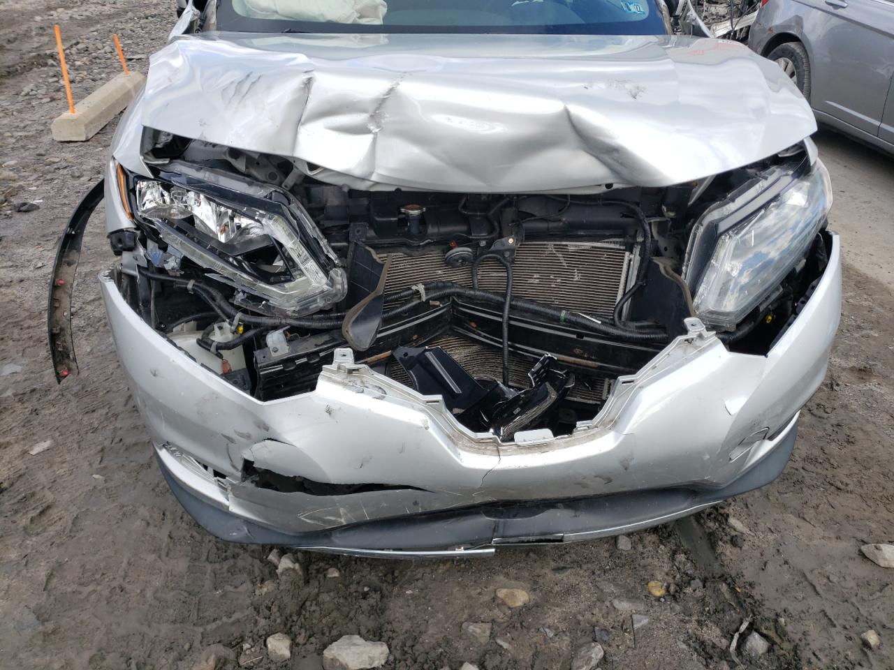 Photo 9 from auction – 2016 NISSAN ROGUE S with VIN 5N1AT2MV3GC803371