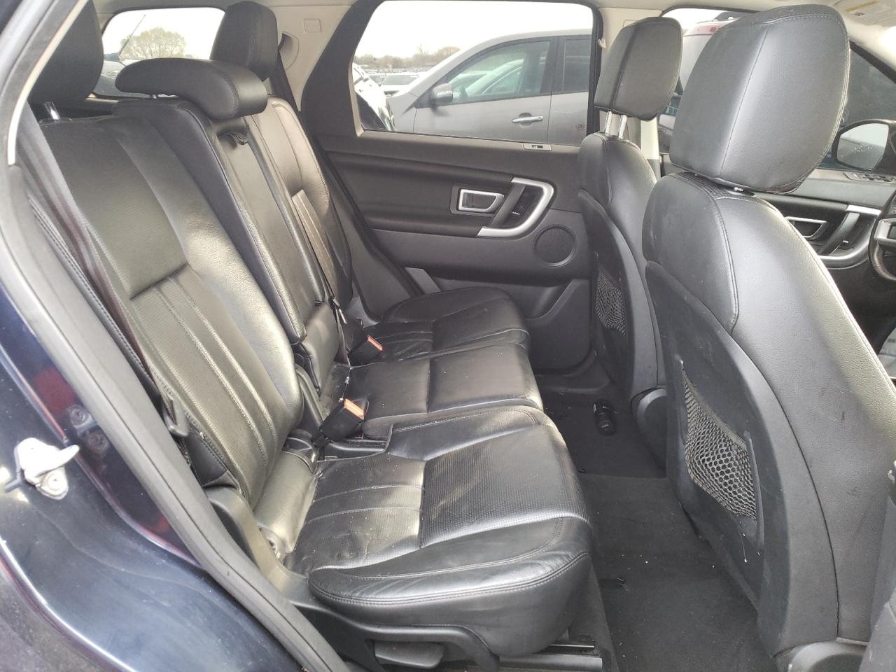 Photo 6 from auction – 2017 LAND ROVER DISCOVERY with VIN SALCR2BG7HH646151