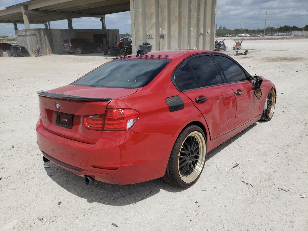 Photo 4 from auction – 2014 BMW 335 XI with VIN WBA3B9G59ENR90747