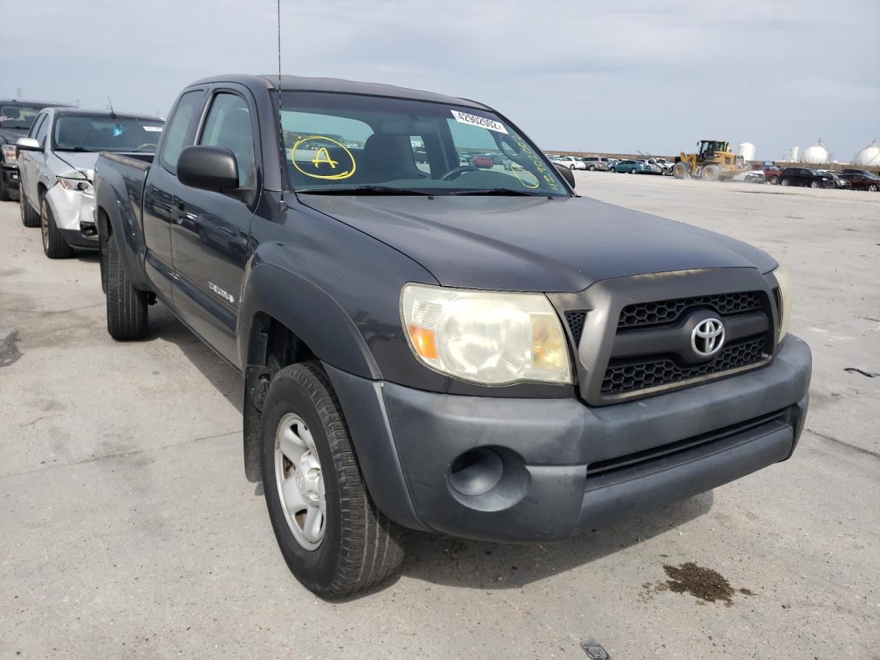 Photo 1 from auction – 2011 TOYOTA TACOMA PRE with VIN 5TFTU4GN2BX001736