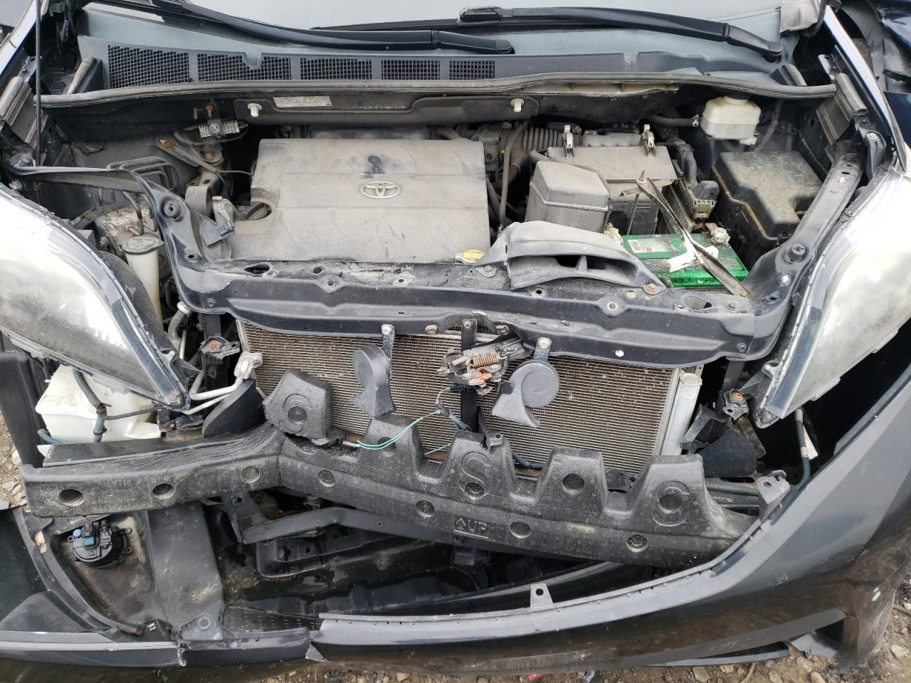 Photo 7 from auction – 2012 TOYOTA SIENNA SPO with VIN 5TDXK3DC9CS196813