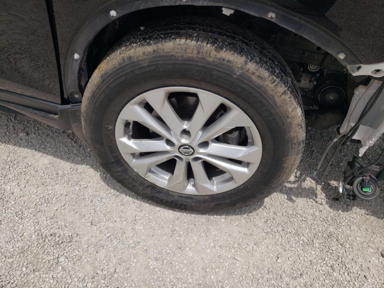 Photo 9 from auction – 2018 NISSAN ROGUE S with VIN 5N1AT2MT4JC839558