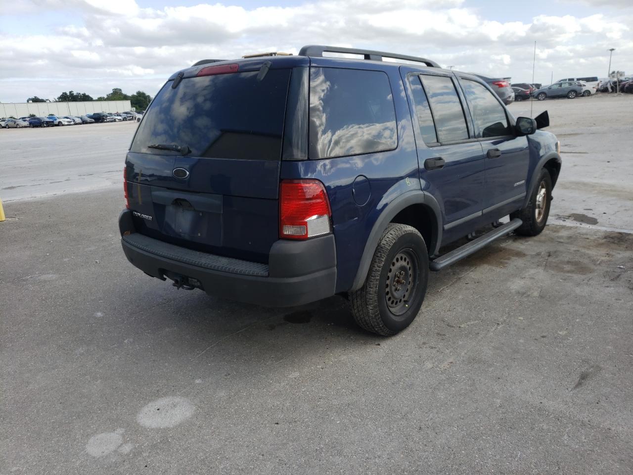 Photo 4 from auction – 2004 FORD EXPLORER X with VIN 1FMZU62K44UC06364