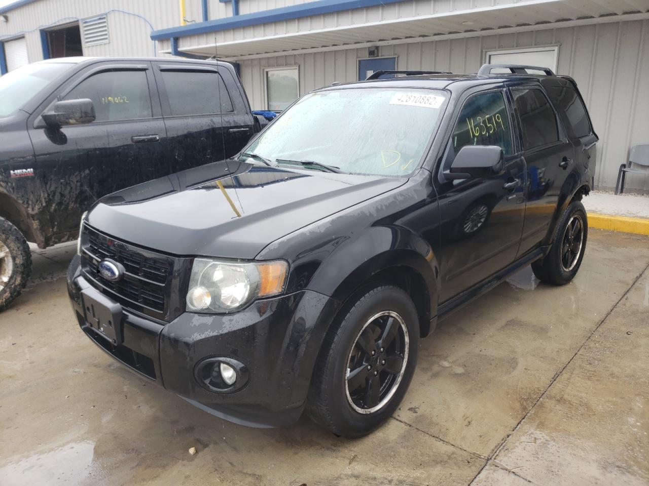 Photo 2 from auction – 2010 FORD ESCAPE XLT with VIN 1FMCU0D74AKA11402