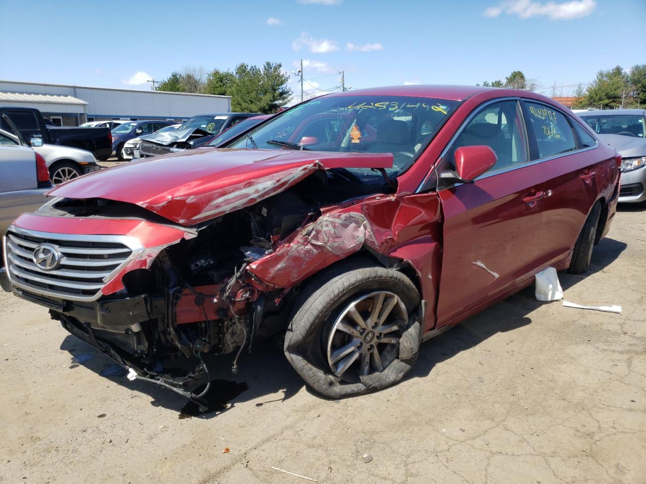 Photo 2 from auction – 2015 HYUNDAI SONATA SE with VIN 5NPE24AF2FH210265