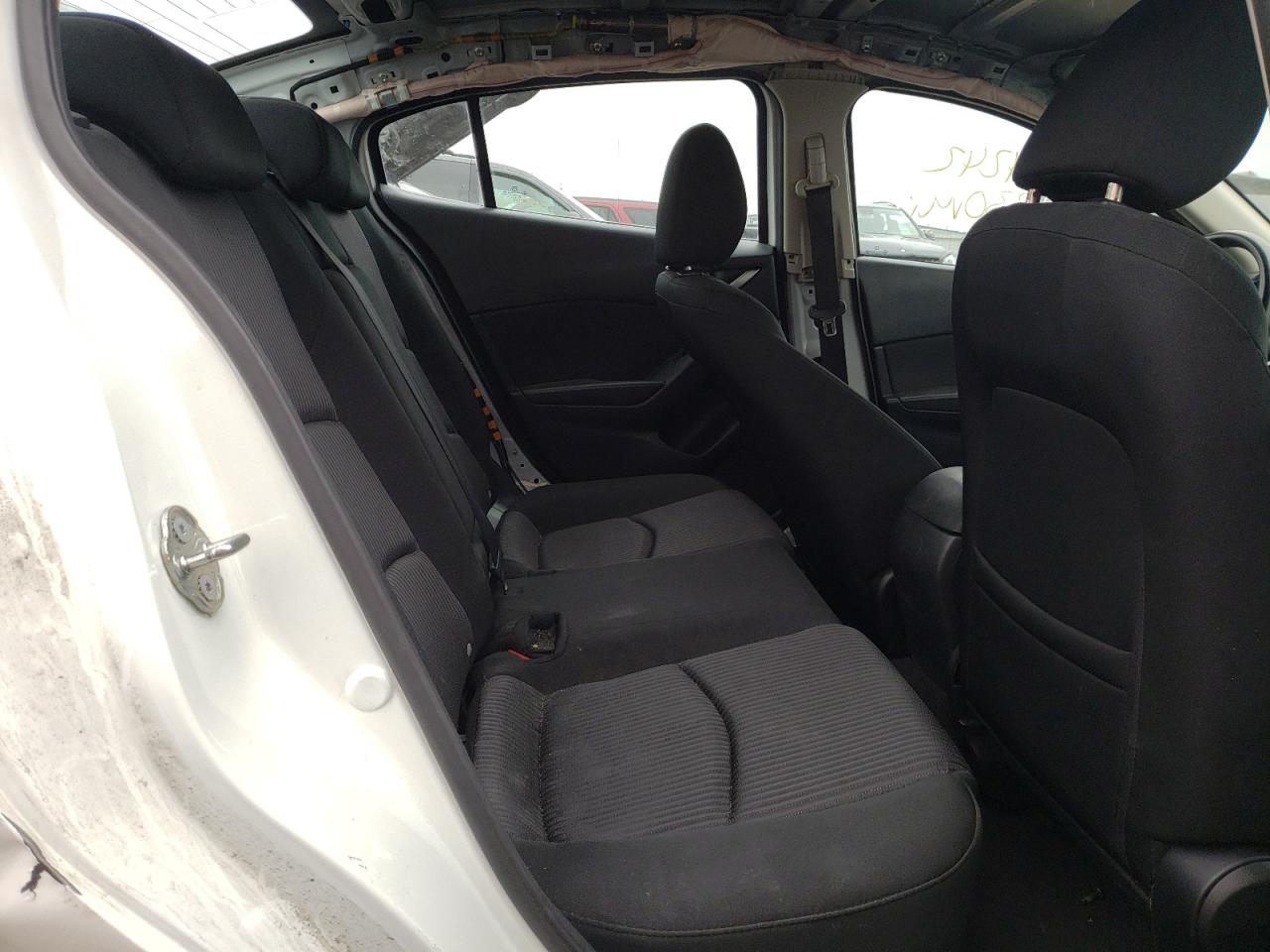 Photo 6 from auction – 2016 MAZDA 3 SPORT with VIN JM1BM1U74G1333073