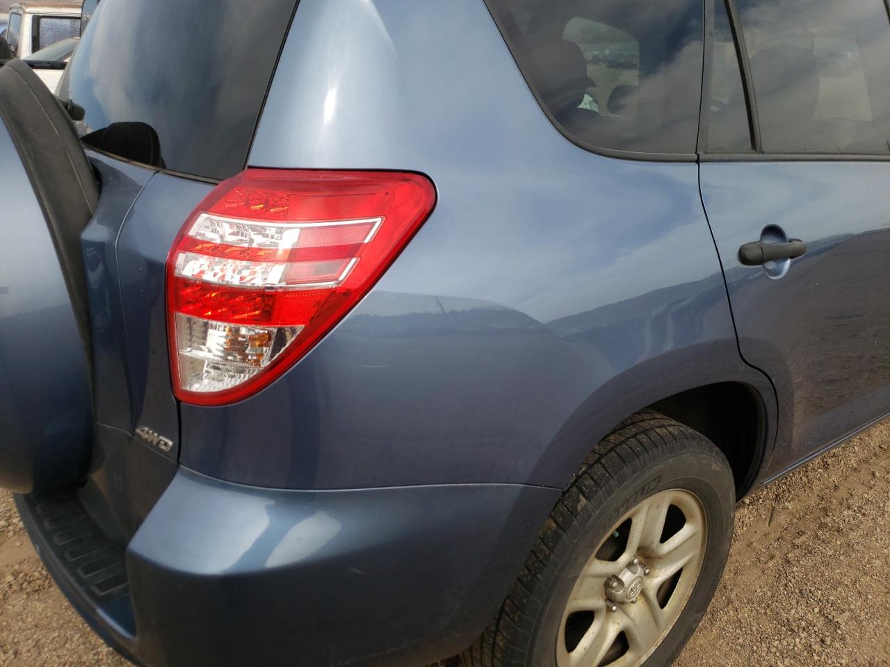Photo 9 from auction – 2011 TOYOTA RAV4 with VIN 2T3BF4DV2BW134950