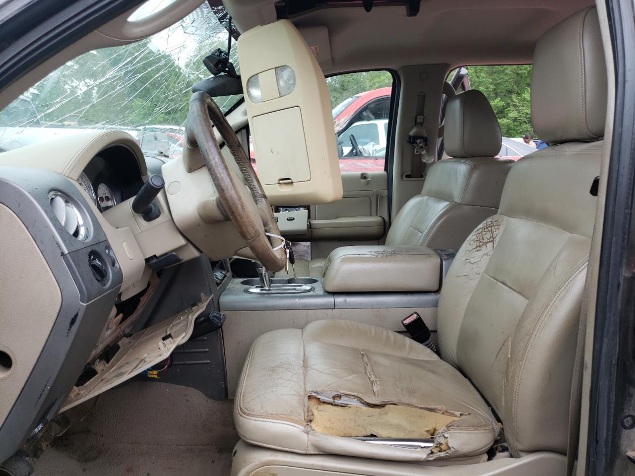 Photo 5 from auction – 2006 FORD F150 SUPER with VIN 1FTPW14526FA47464