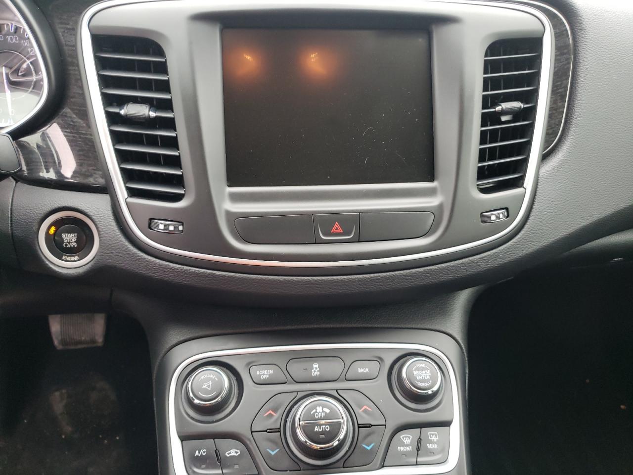 Photo 9 from auction – 2015 CHRYSLER 200 C with VIN 1C3CCCEG1FN586283