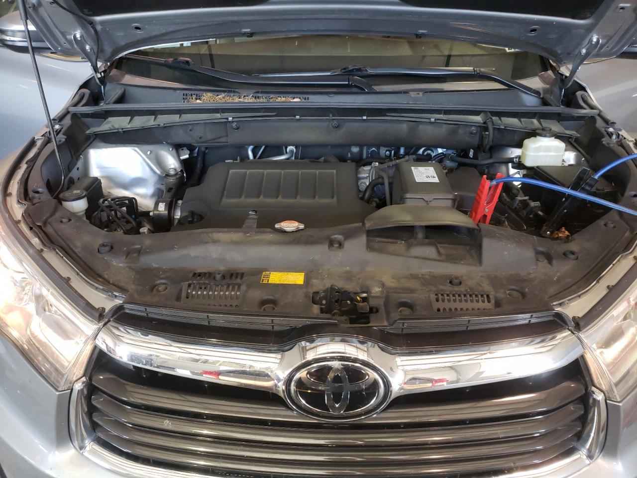 Photo 7 from auction – 2016 TOYOTA HIGHLANDER with VIN 5TDDKRFH6GS337177