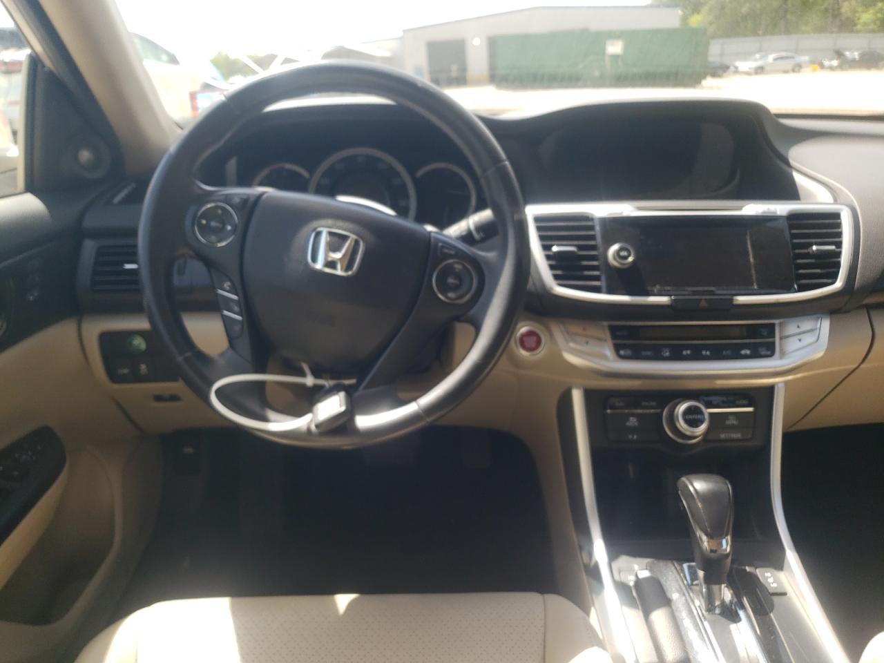 Photo 9 from auction – 2014 HONDA ACCORD EXL with VIN 1HGCR2F86EA025631