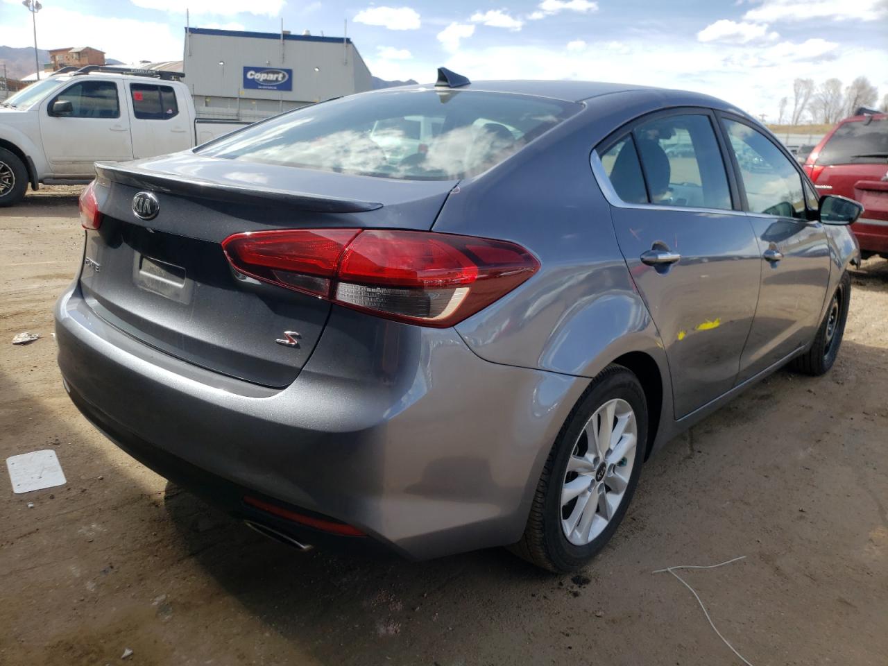 Photo 4 from auction – 2017 KIA FORTE LX with VIN 3KPFL4A76HE088317