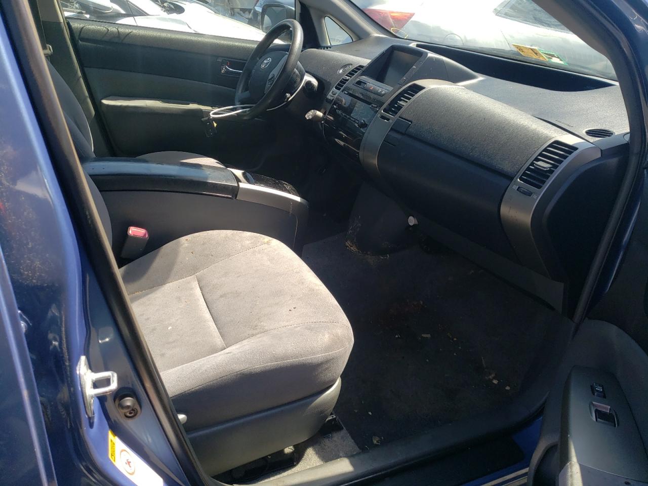 Photo 5 from auction – 2008 TOYOTA PRIUS with VIN JTDKB20U887810643