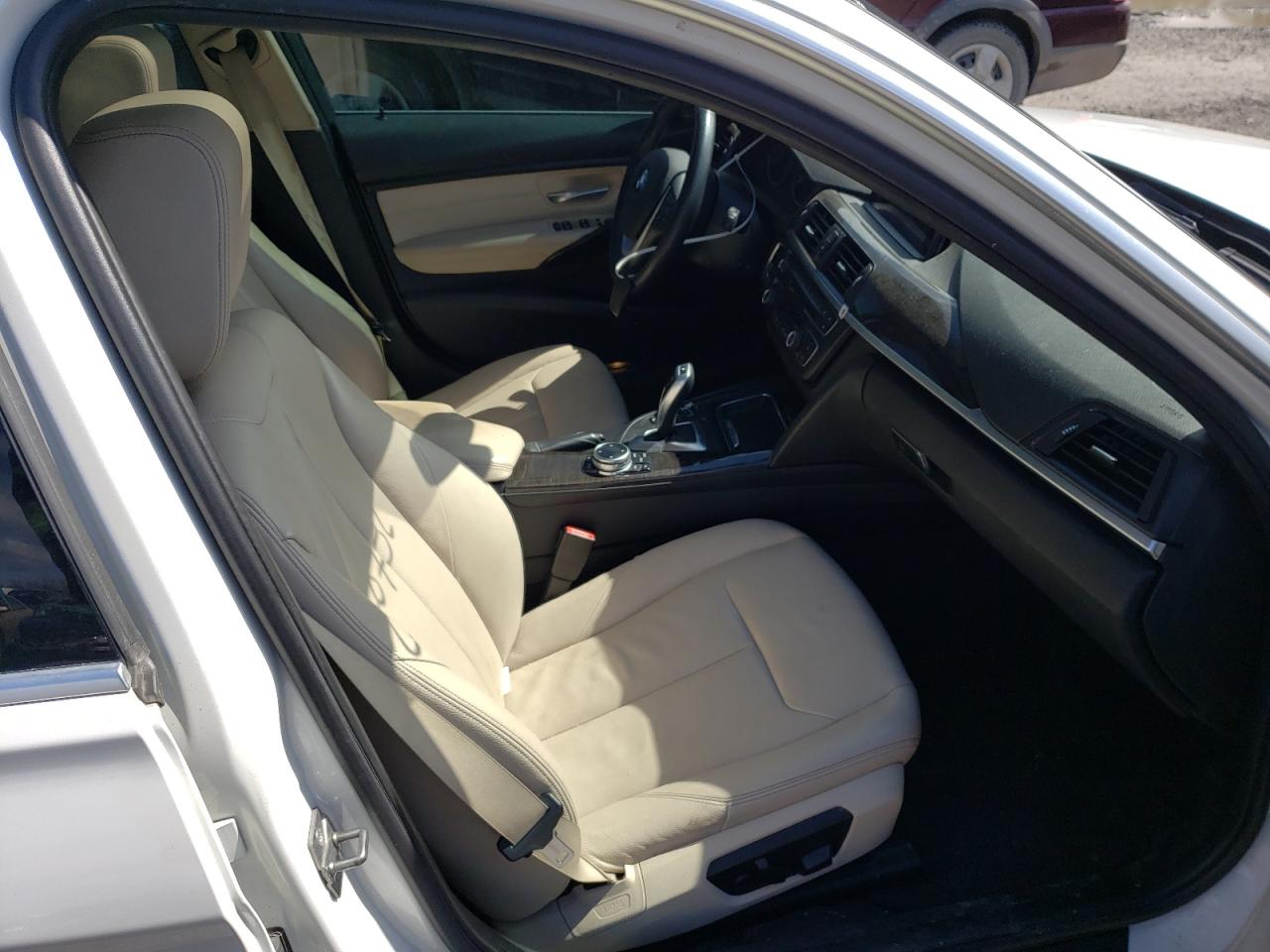 Photo 18 from auction – 2014 BMW 328 XI with VIN WBA3G7C57EKN37949