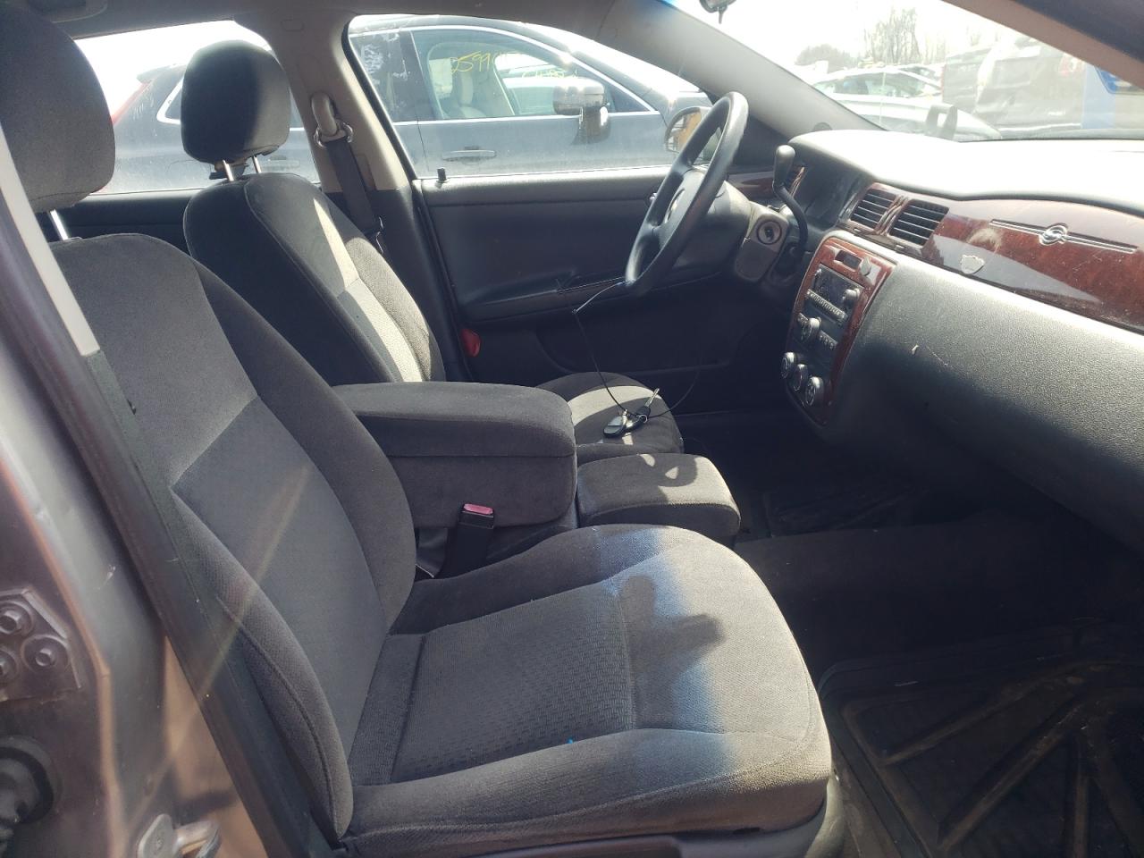 Photo 5 from auction – 2006 CHEVROLET IMPALA with VIN 2G1WB58K569368513
