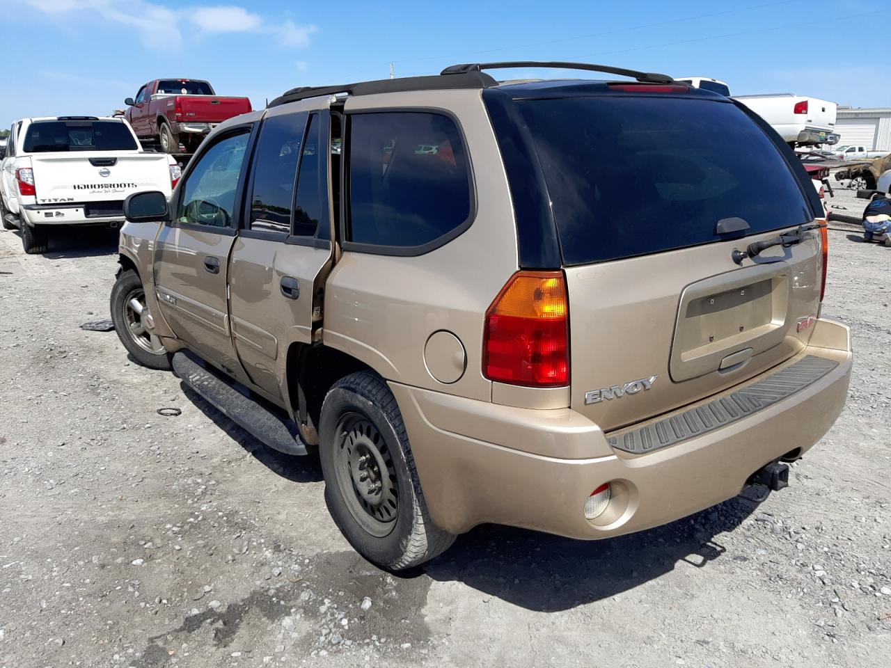 Photo 3 from auction – 2004 GMC ENVOY with VIN 1GKDS13S942304473