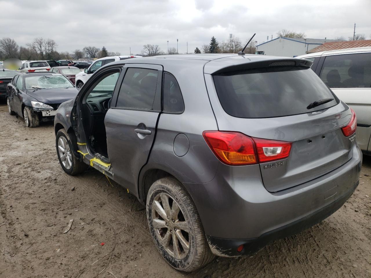 Photo 3 from auction – 2015 MITSUBISHI OUTLANDER with VIN 4A4AR3AU7FE003348