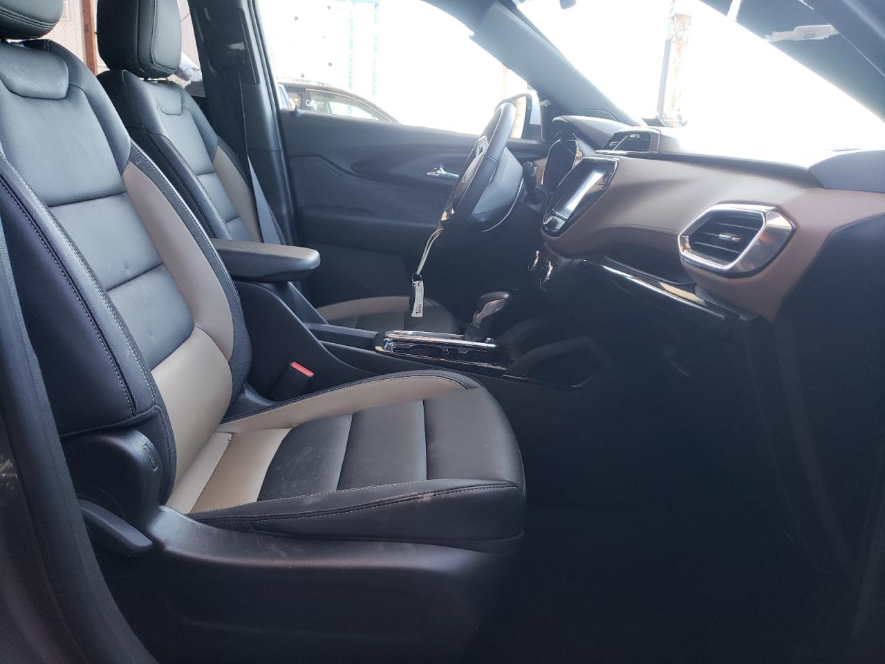 Photo 5 from auction – 2021 CHEVROLET TRAILBLAZE with VIN KL79MSSL0MB175712