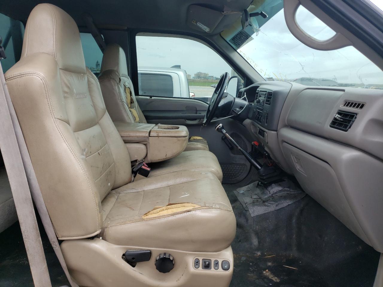 Photo 5 from auction – 2000 FORD F250 SUPER with VIN 1FTNX21F1YEC64875