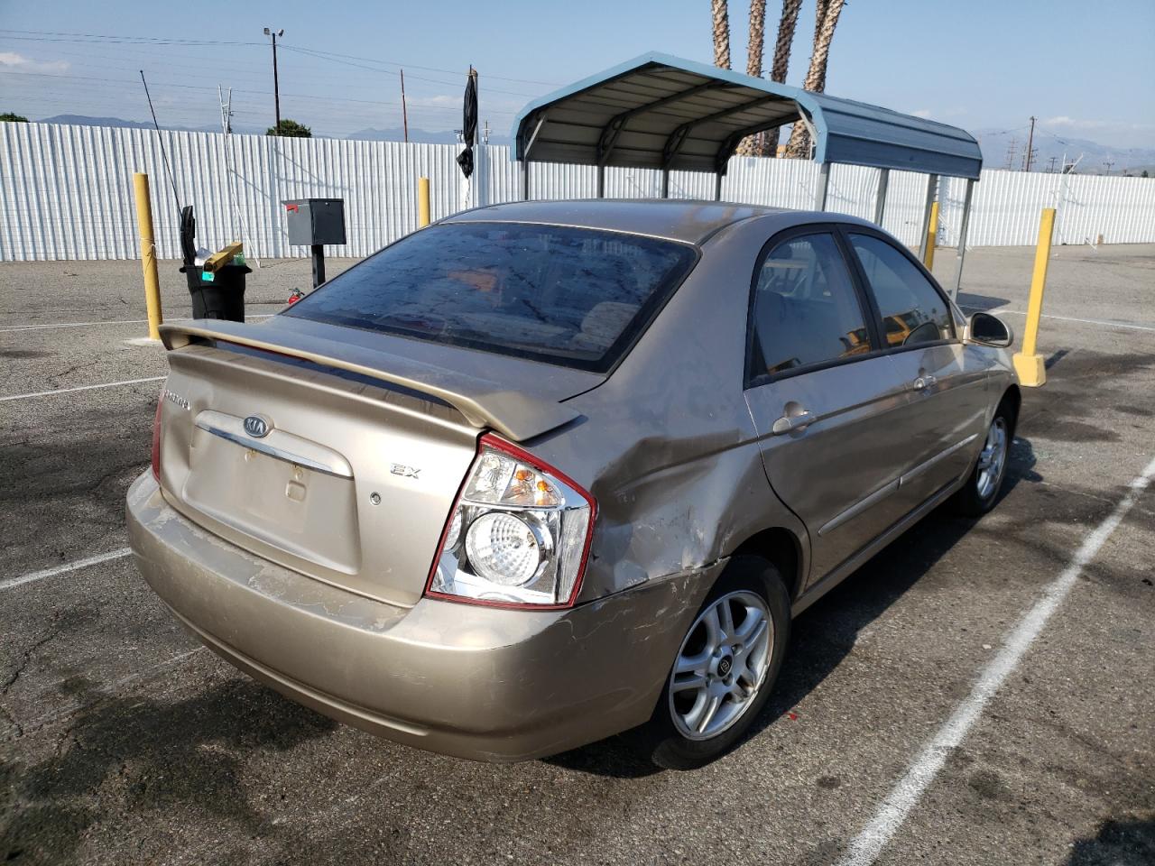 Photo 4 from auction – 2004 KIA SPECTRA LX with VIN KNAFE122945043435