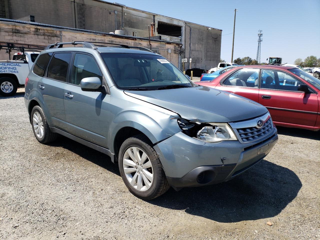 SUBARU FORESTER 2 2011 with VIN JF2SHBDC1BH727879 - Photo from auction