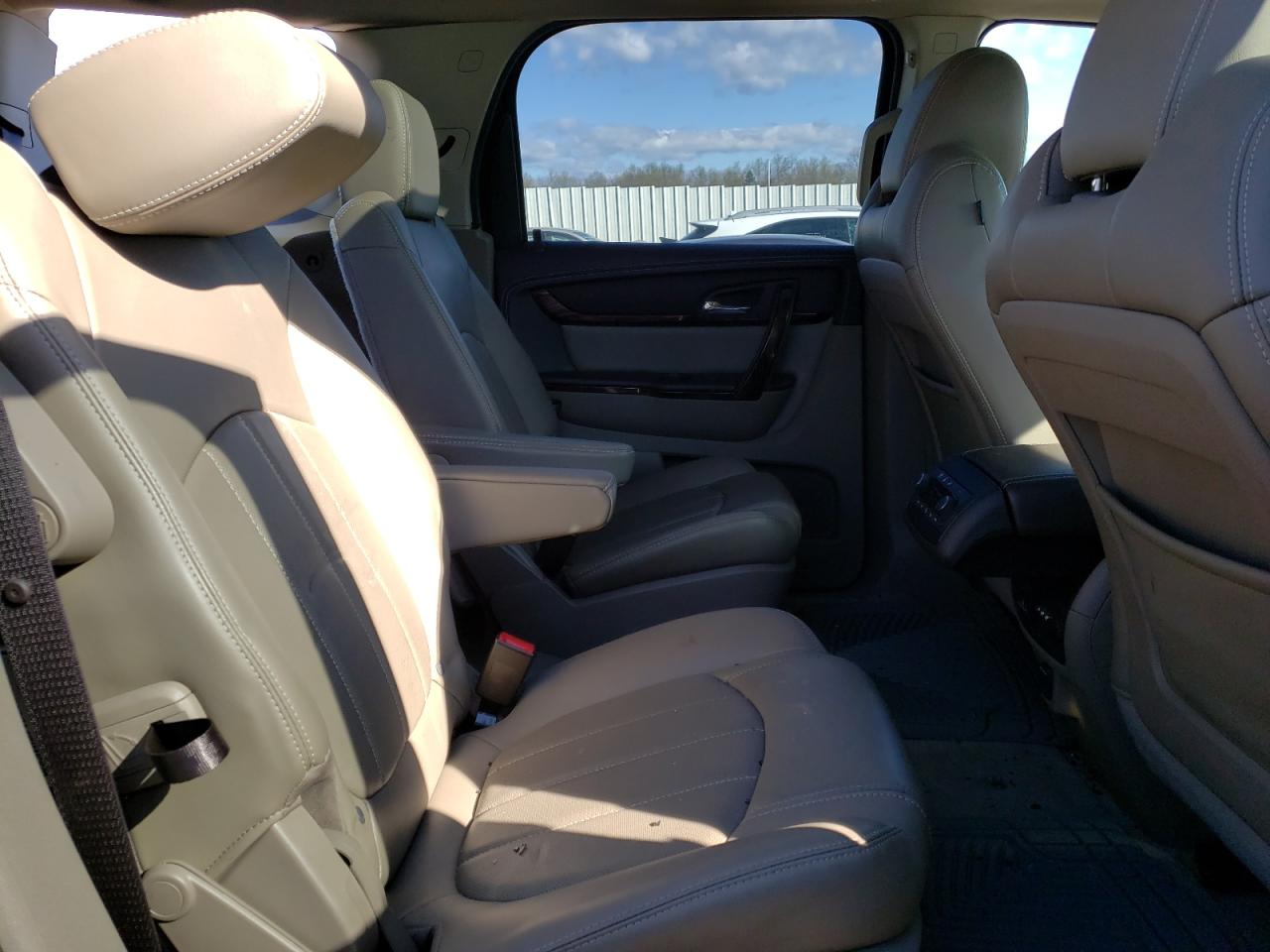 Photo 6 from auction – 2015 GMC ACADIA DEN with VIN 1GKKVTKD7FJ225566
