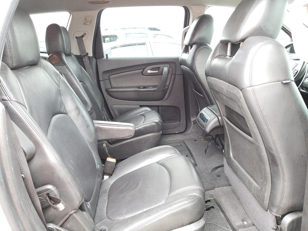 Photo 6 from auction – 2012 CHEVROLET TRAVERSE L with VIN 1GNKRJED3CJ338529