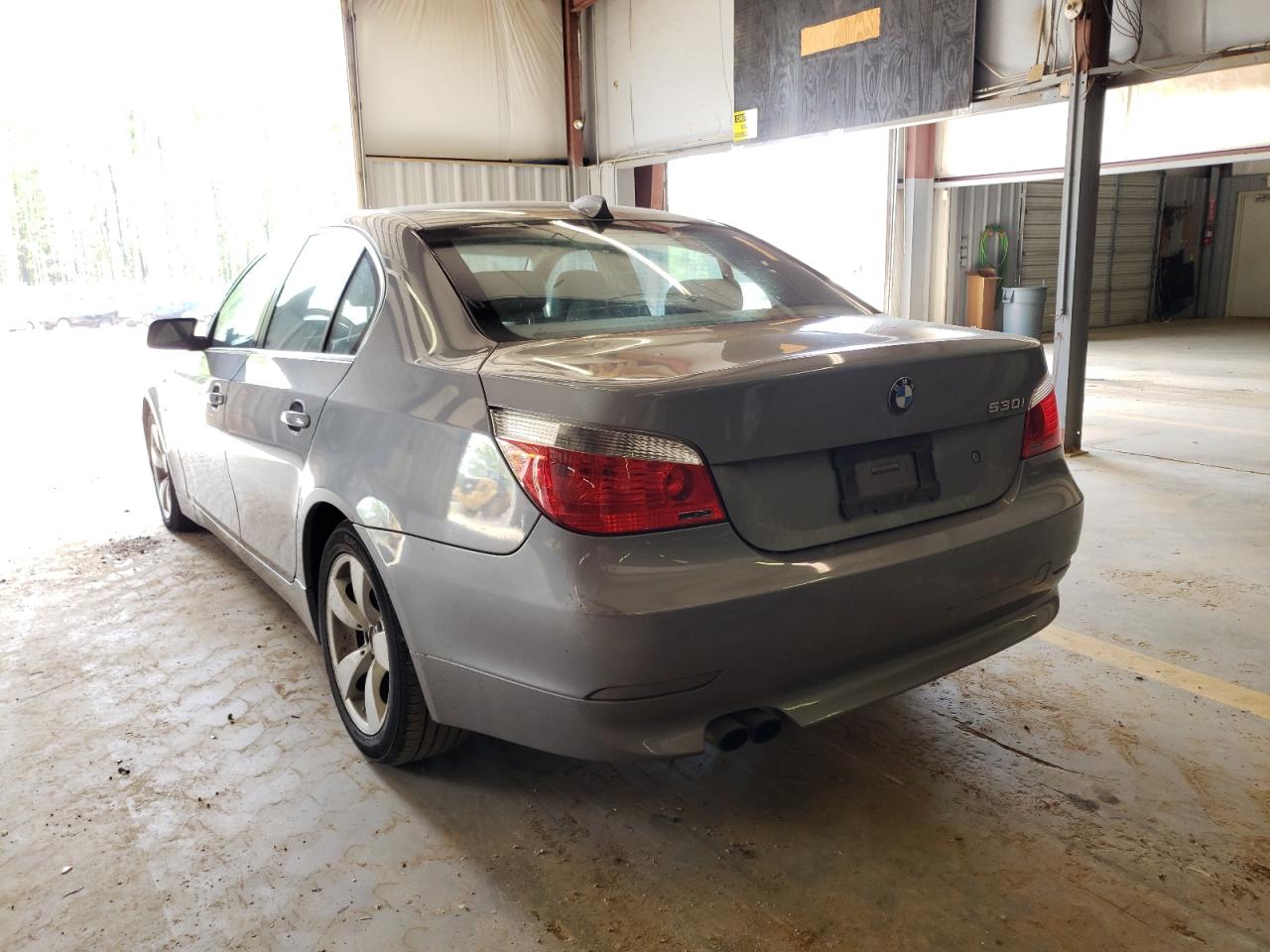Photo 3 from auction – 2006 BMW 530 I with VIN WBANE73536CM42394