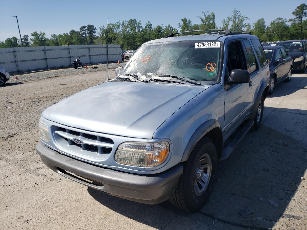 Photo 2 from auction – 1998 FORD EXPLORER with VIN 1FMYU22X4WUC16413