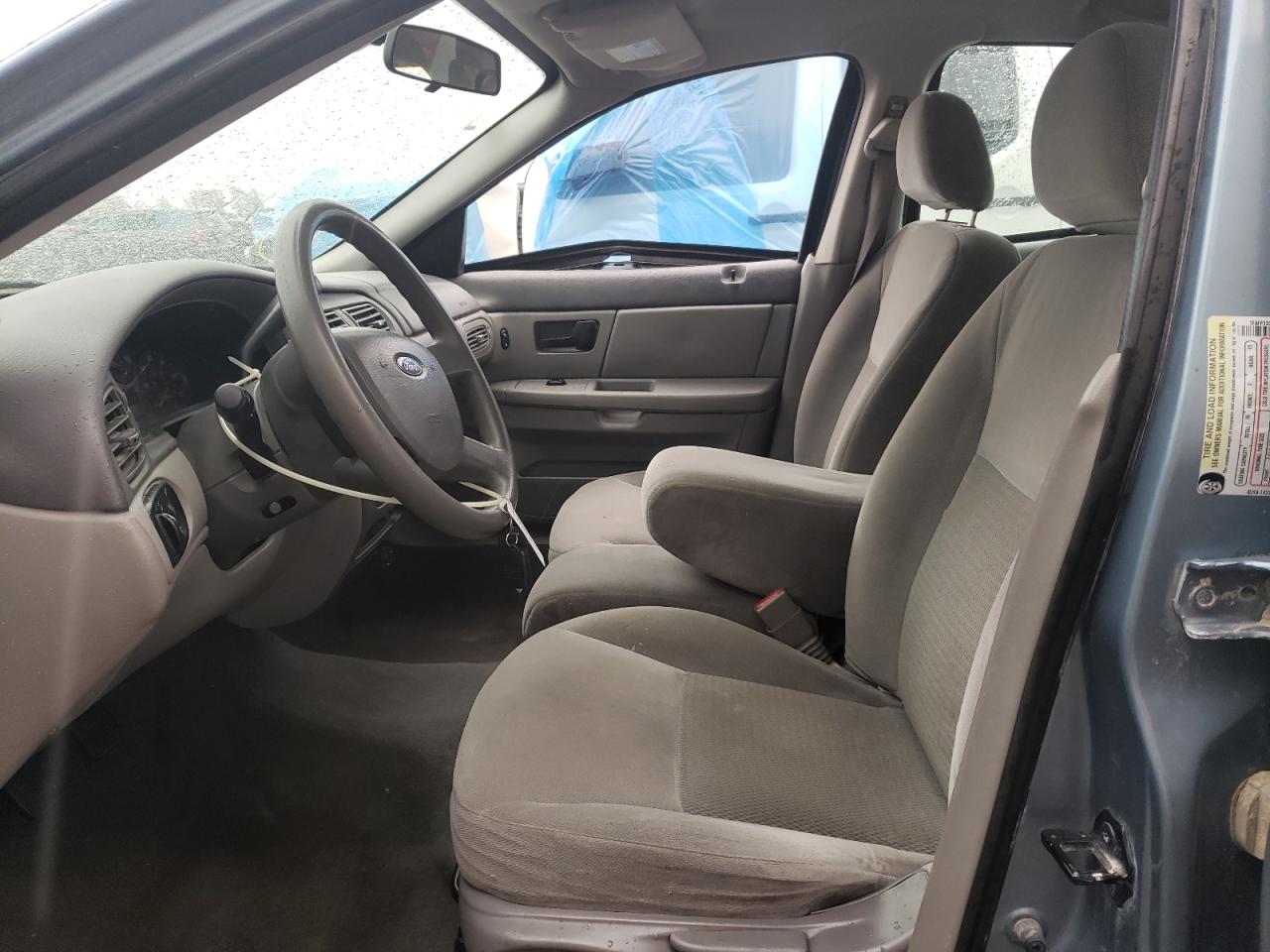 Photo 5 from auction – 2005 FORD TAURUS with VIN 1FAFP53265A235719