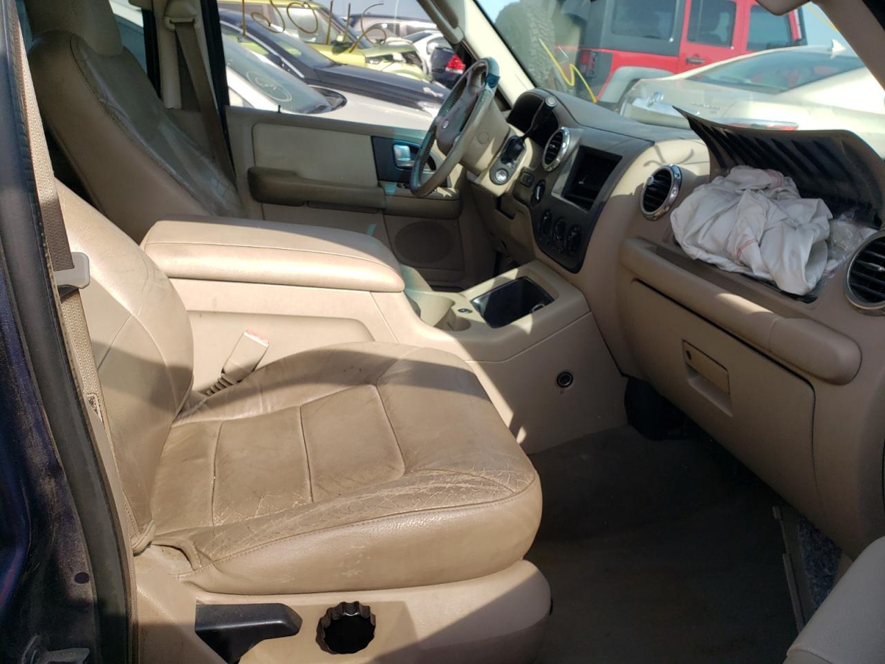 Photo 5 from auction – 2003 FORD EXPEDITION with VIN 1FMFU16L93LC24470