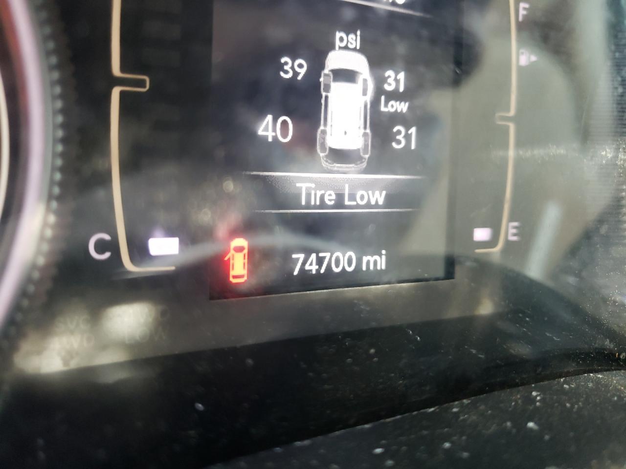 Photo 8 from auction – 2019 JEEP CHEROKEE L with VIN 1C4PJLCB9KD222543
