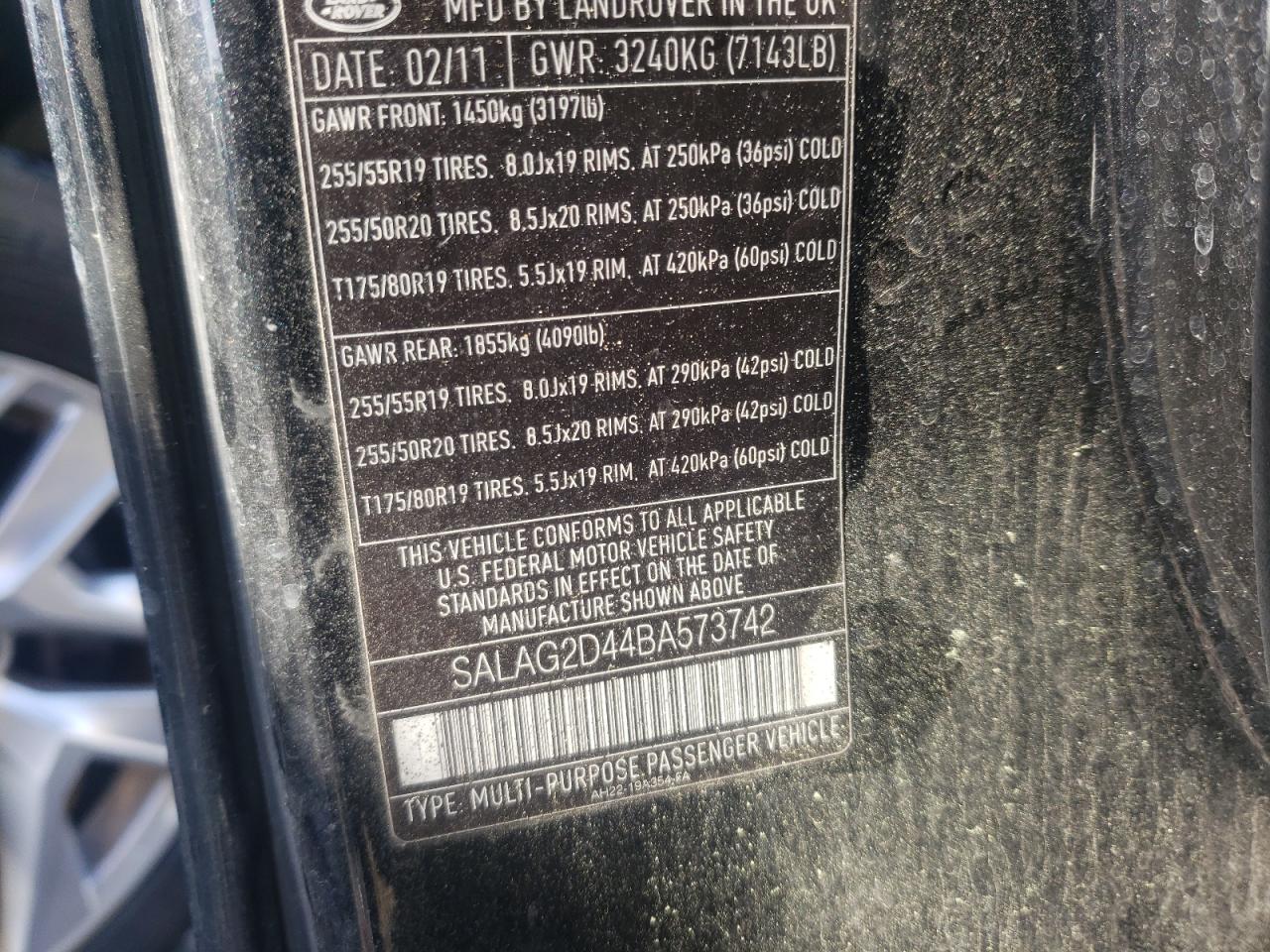 Photo 10 from auction – 2011 LAND ROVER LR4 HSE with VIN SALAG2D44BA573742