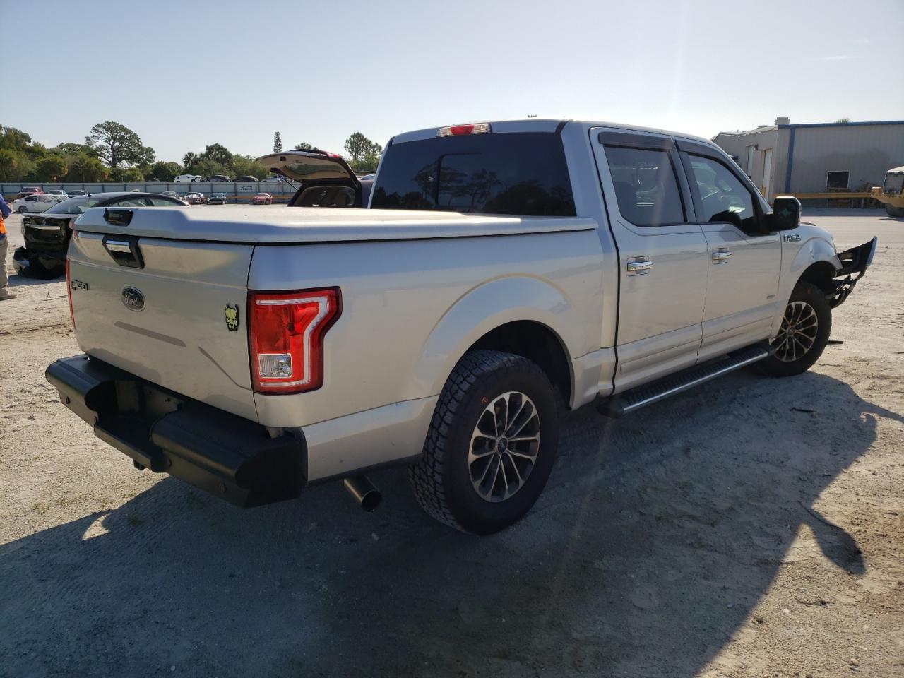 Photo 4 from auction – 2015 FORD F150 SUPER with VIN 1FTEW1CPXFFA50073