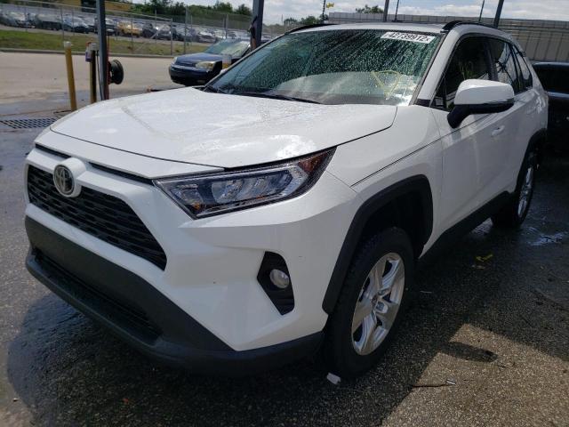 Photo 2 from auction – 2021 TOYOTA RAV4 XLE with VIN 2T3W1RFVXMC157049
