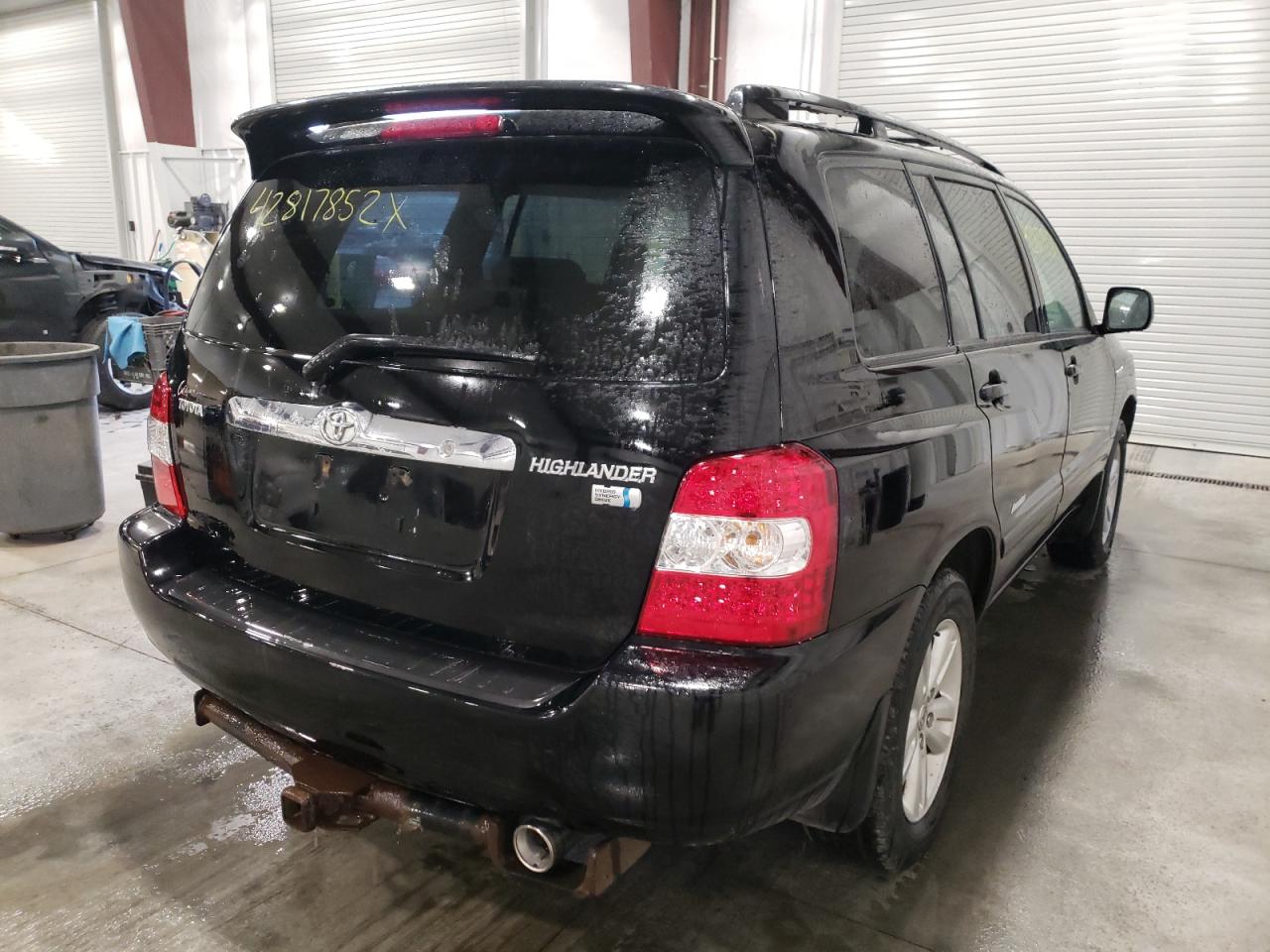 Photo 4 from auction – 2006 TOYOTA HIGHLANDER with VIN JTEDW21A860012923