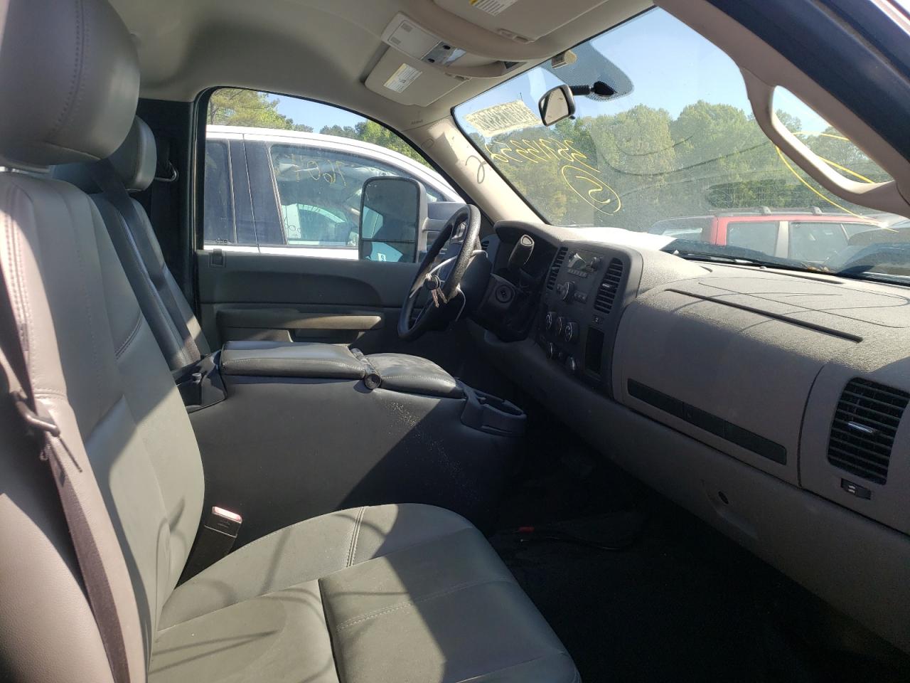 Photo 5 from auction – 2013 CHEVROLET SILVERADO with VIN 1GCNCPEX2DZ900380