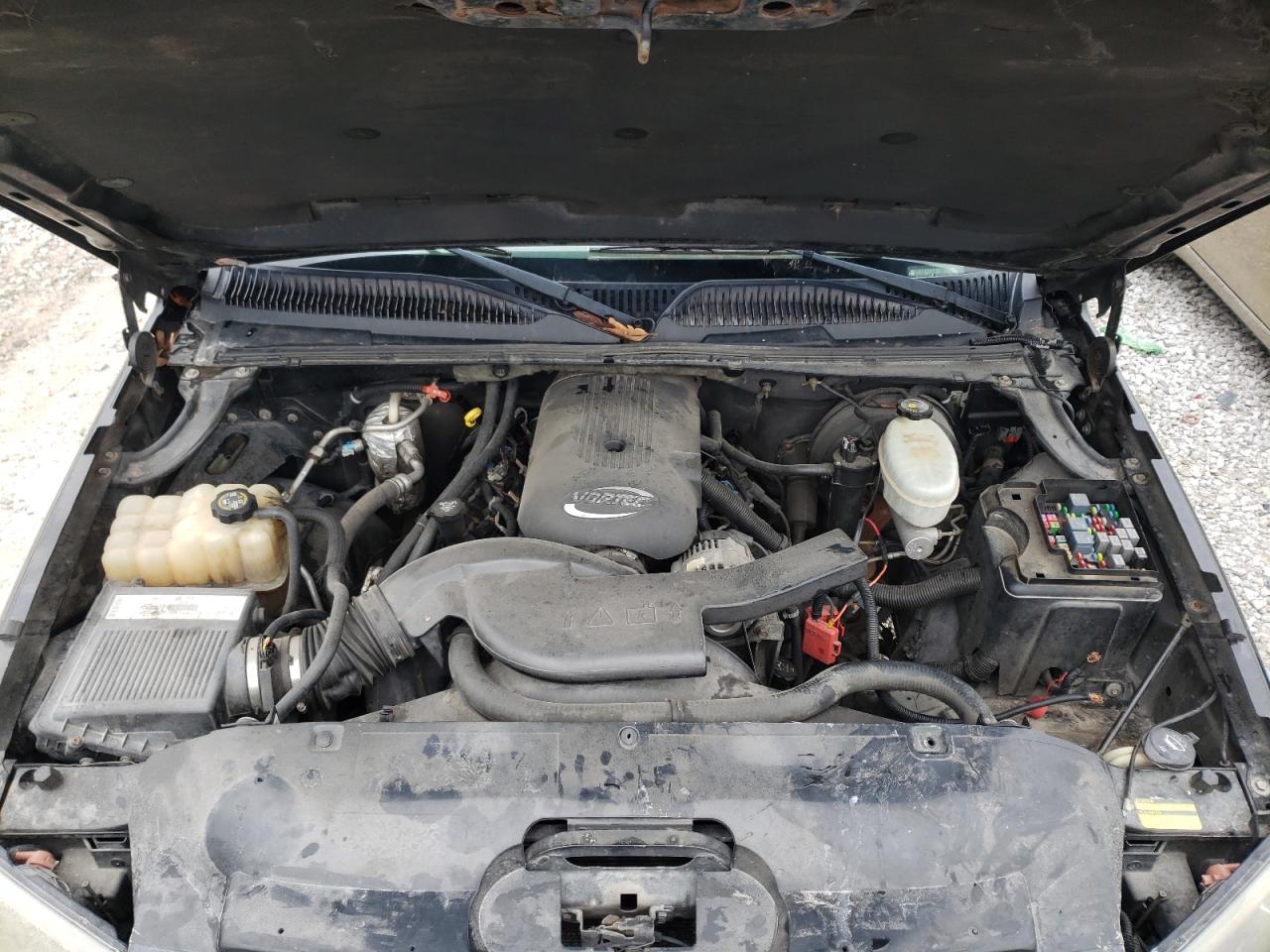 Photo 7 from auction – 2003 CHEVROLET AVALANCHE with VIN 3GNEK13TX3G113277