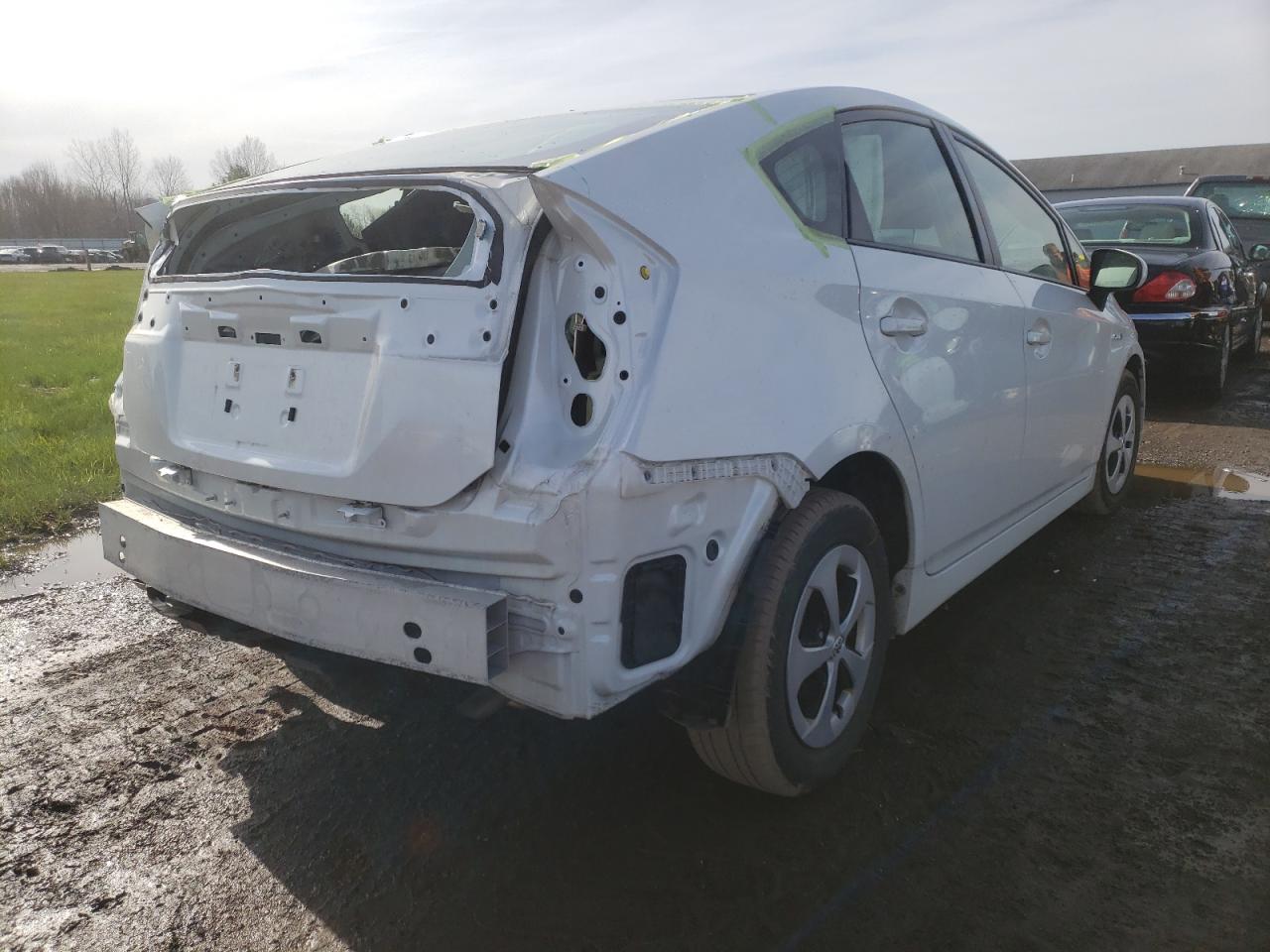 Photo 4 from auction – 2014 TOYOTA PRIUS with VIN JTDKN3DU2E0375369