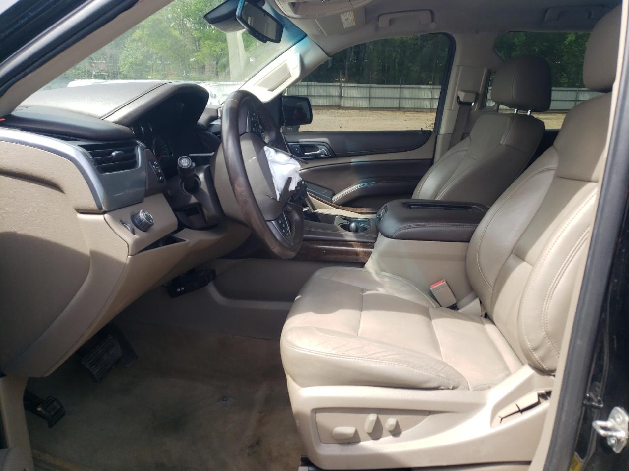Photo 5 from auction – 2015 CHEVROLET SUBURBAN C with VIN 1GNSCJKC8FR228563
