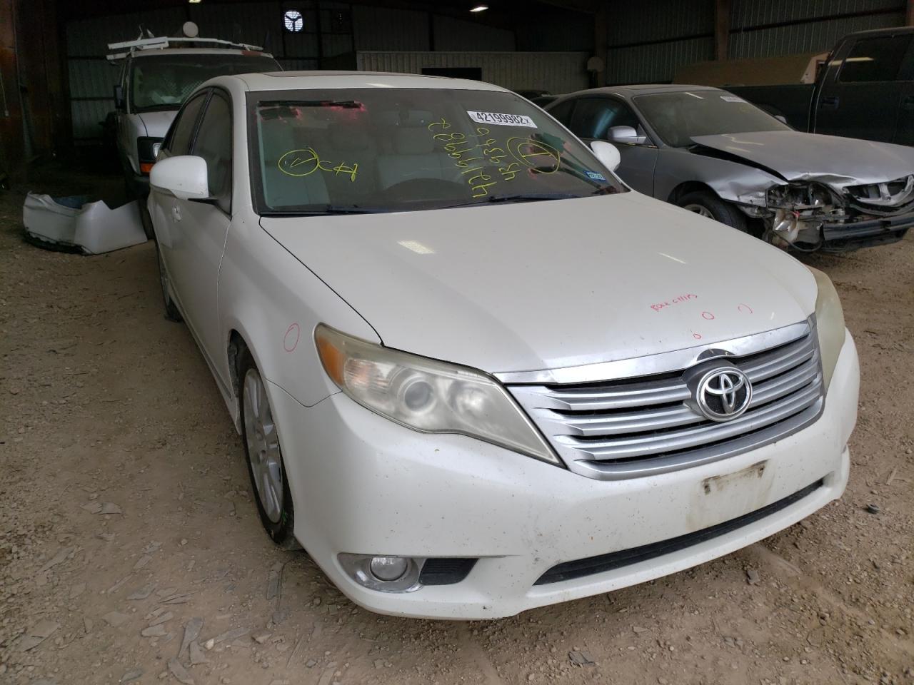TOYOTA AVALON BAS 2011 with VIN 4T1BK3DB0BU439366 - Photo from auction