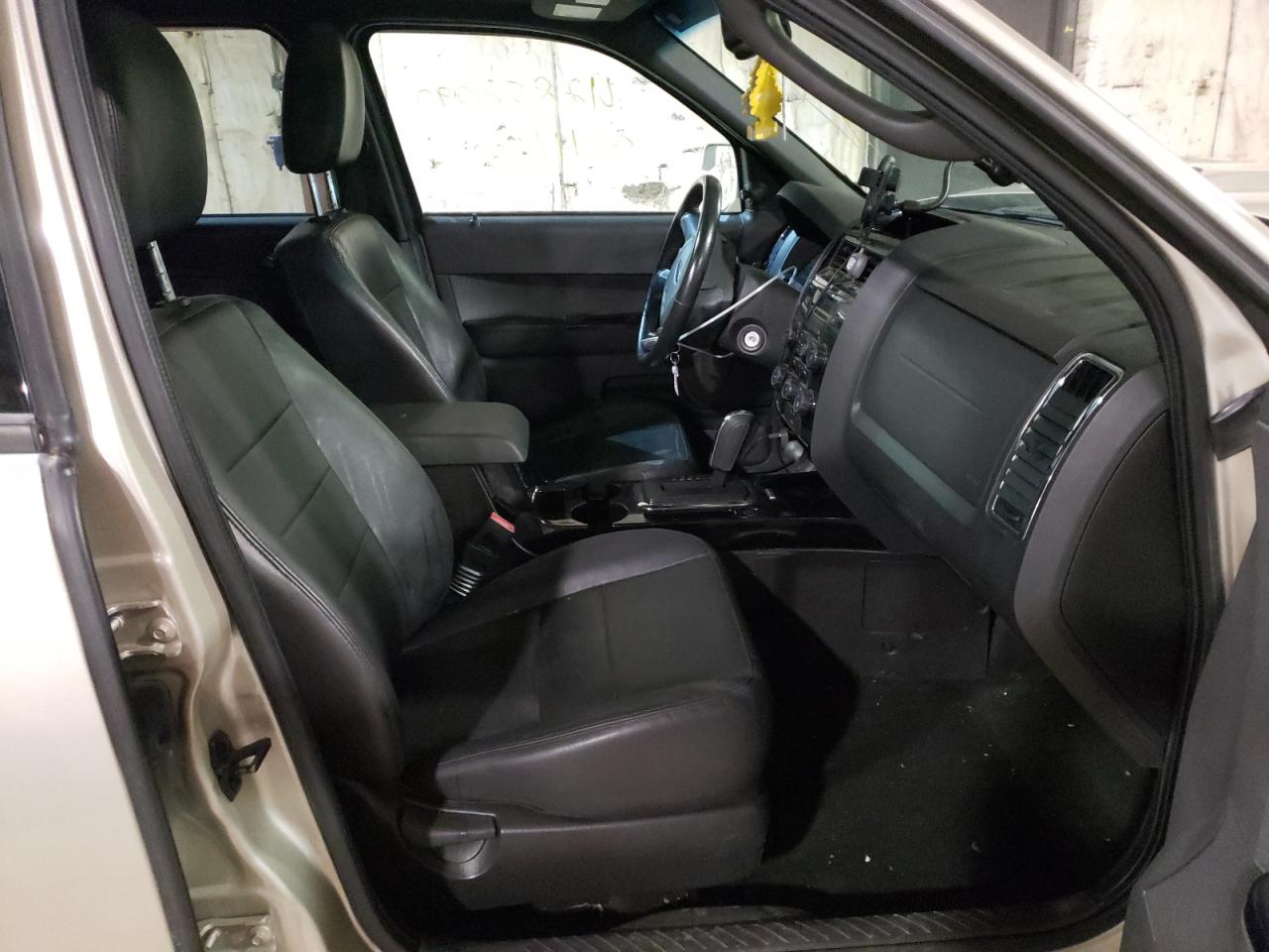 Photo 5 from auction – 2012 FORD ESCAPE LIM with VIN 1FMCU0E70CKB91222