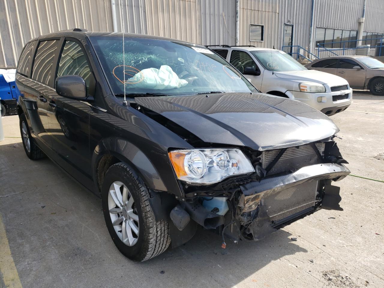 DODGE GRAND CARA 2019 with VIN 2C4RDGCG6KR612158 - Photo from auction
