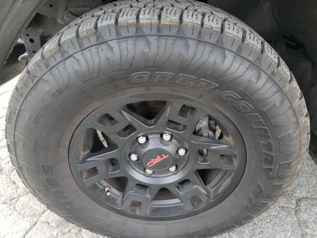 Photo 19 from auction – 2014 TOYOTA 4RUNNER SR with VIN JTEBU5JR8E5181524